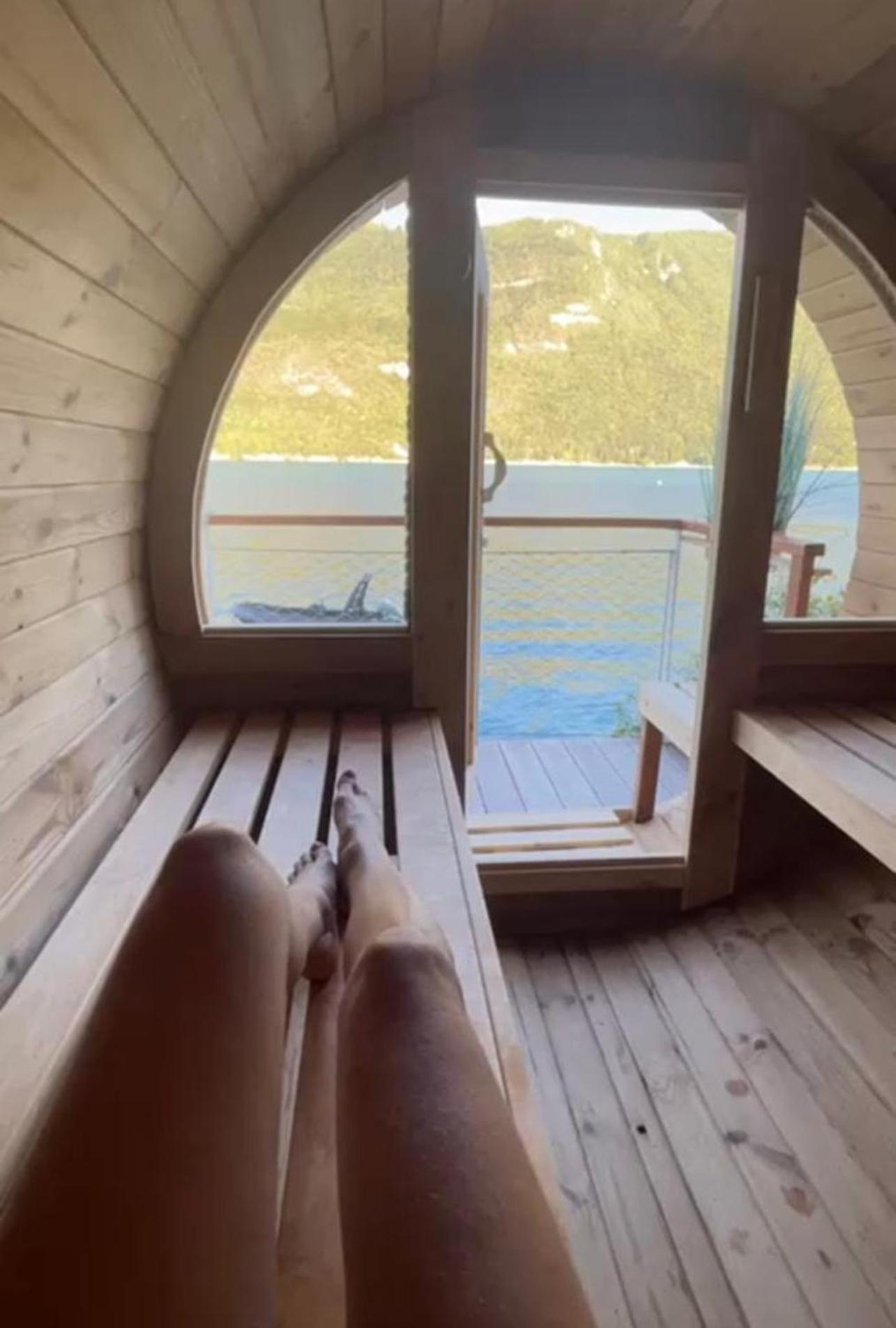 Chalet Coquillage Waterfront Escape On Lake ドゥサール エクステリア 写真